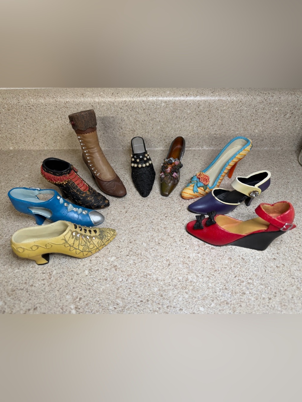 Lot of Mini Figurine (1)“Just The Right Shoe” Boot & (8)”My Treasure” Shoes